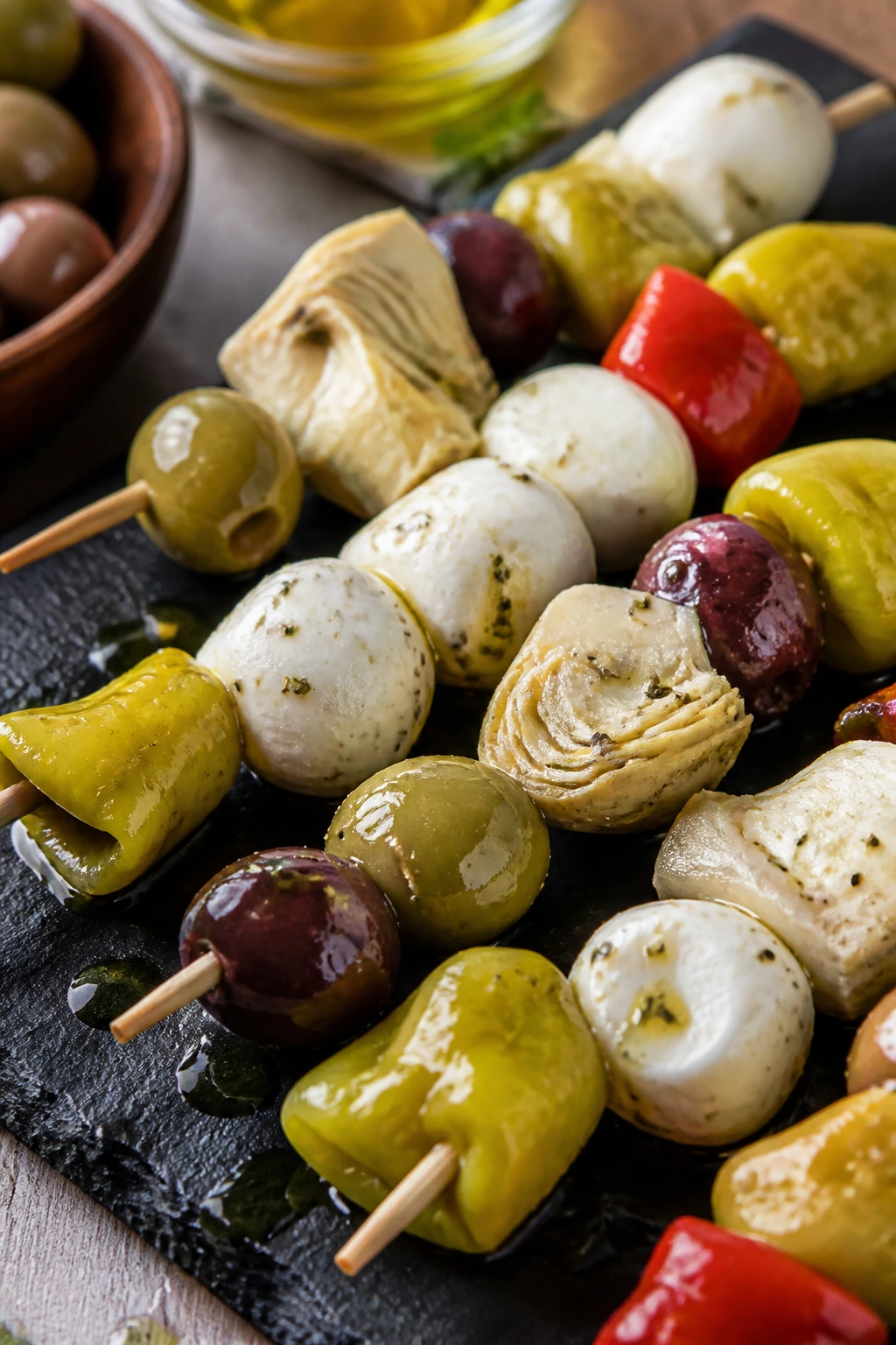 Antipasto skewers with artichokes and mozzarella